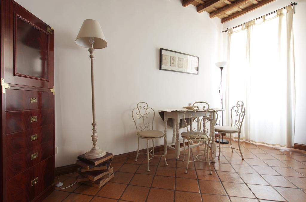 דירות Vacanze Romane Centro Storico Trastevere חדר תמונה